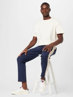 Les Deux Sweatpants Regular Broek Heren Navy -Herenkleding Winkel e8ace2da65c0e97d21ce007b3d81764d